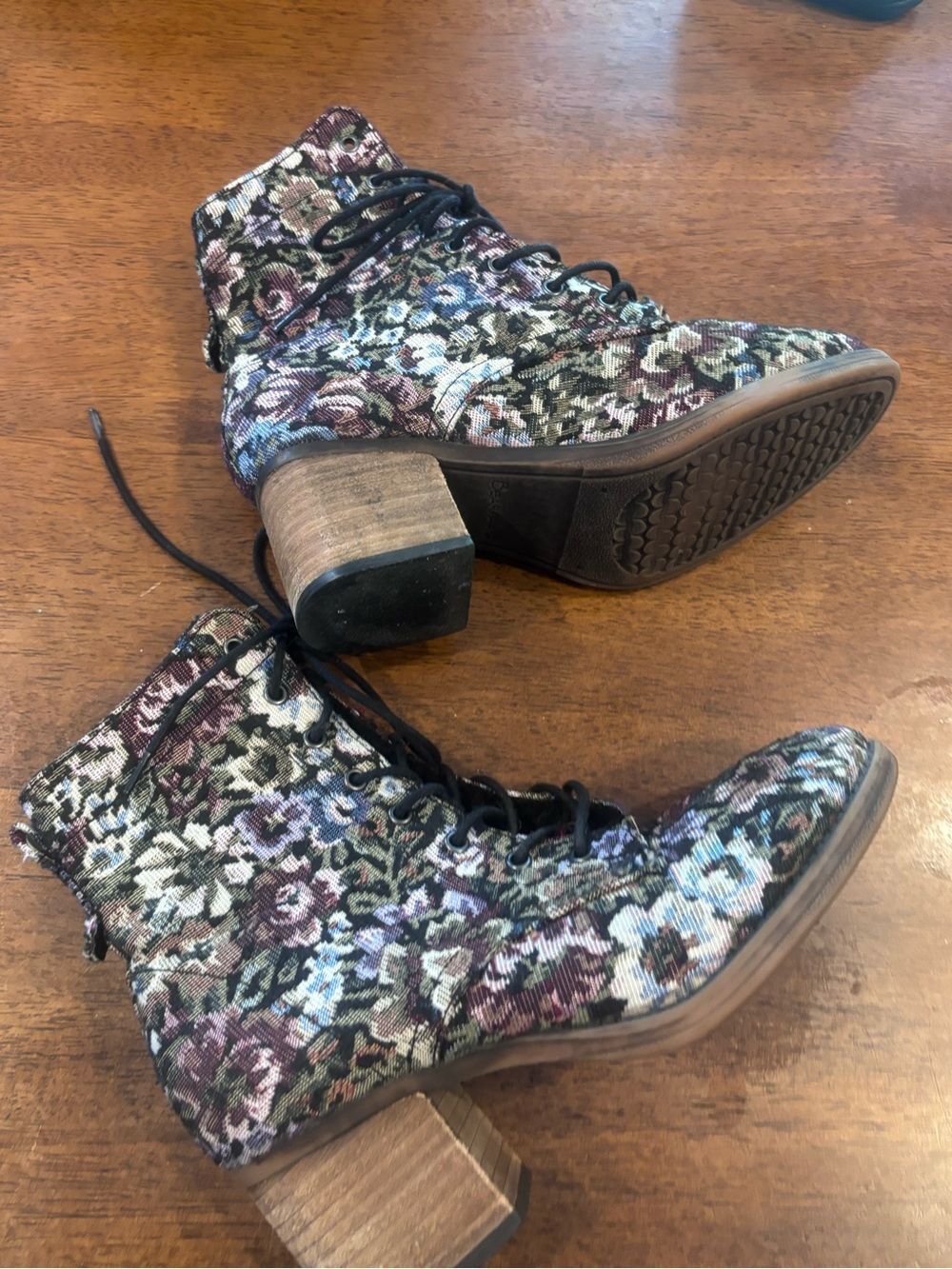 Bear Paw Floral Tapestry Lace-Up Block Heel Ankle Boots - Picture 7 of 8